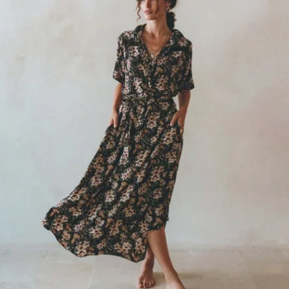 Aura the Label Etoile Midi Dress